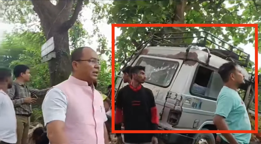 15 injured in head-on collision of bus and four-wheeler - Tripura News Live
