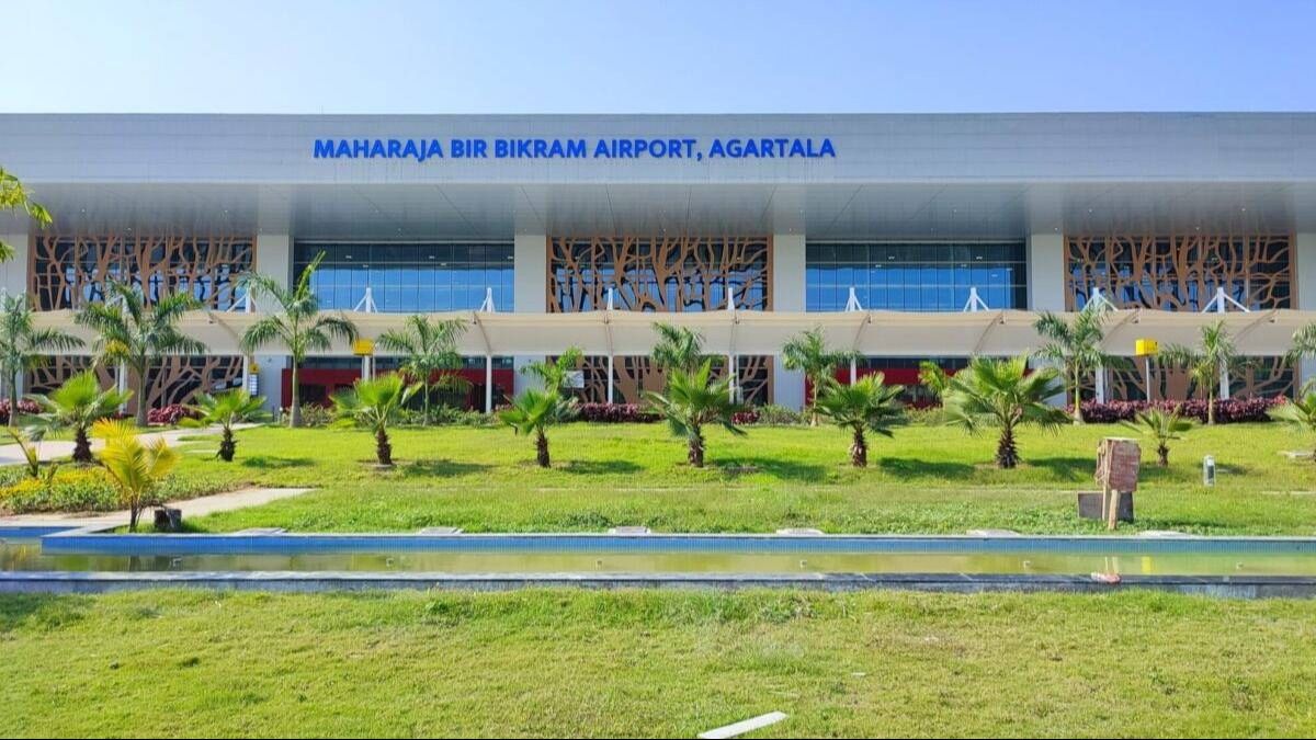 Technical Glitch Delays Air India Express Flight; Passengers Allege Poor Service