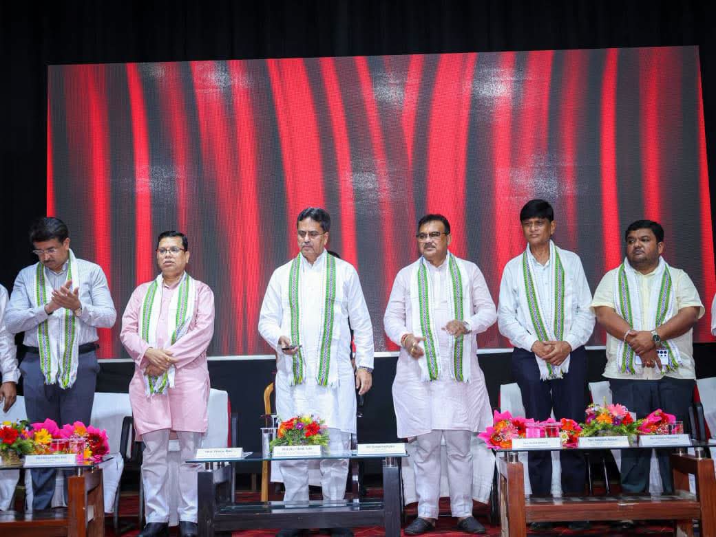 Chief Minister Inaugurates Five Projects and Lays Foundation