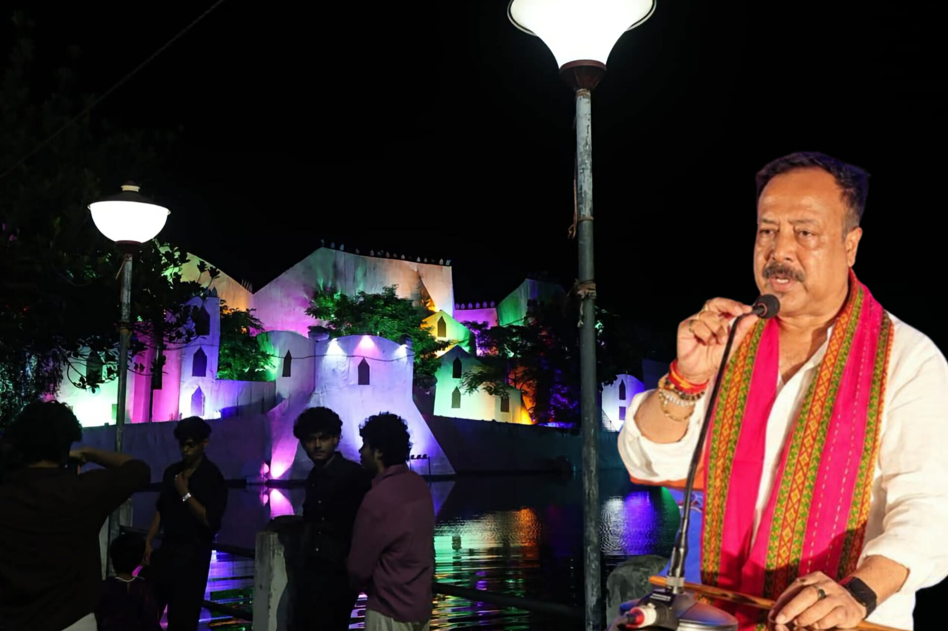 Hyderabad’s Golconda Fort Steals the Show at Pranab Sarkar’s Lal Bahadur Club Durga Puja